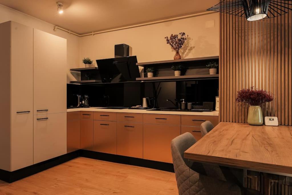 Nest Inn Magic Apartment Cluj-Napoca Exterior foto